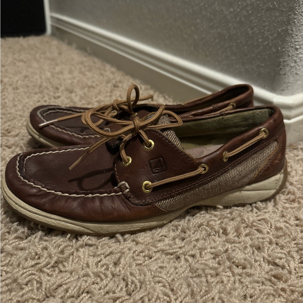 Dark brown Sperry’s women 7 1/2
